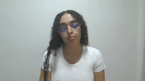 lily_anal_squirt online show from March 22, 5:50 pm