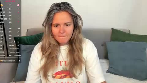 Lily online show from July 2, 1:14 am