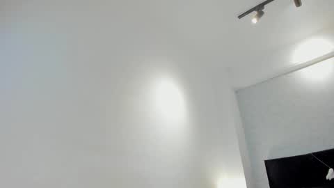 lily_cash1 online show from October 17, 8:57 pm