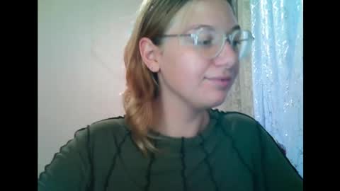 lily_ember online show from September 24, 2:57 pm