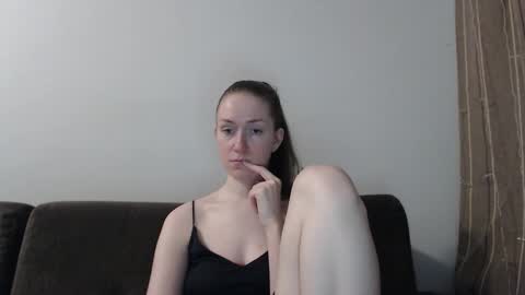lily_love_x online show from March 13, 5:44 am