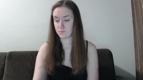 lily_love_x online show from February 18, 11:19 pm