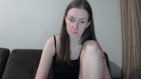lily_love_x online show from June 9, 1:39 am