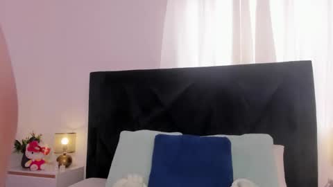 LilyWoodz online show from March 12, 8:56 pm