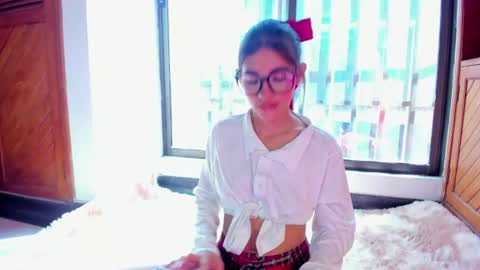 Lili  online show from July 28, 2:13 pm