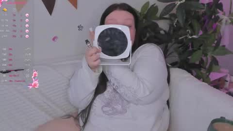 Lily online show from November 8, 6:38 am