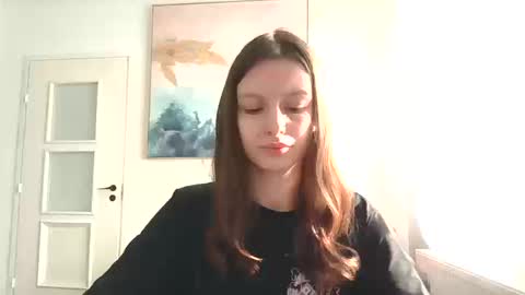 lilycandy_ online show from March 11, 11:57 am