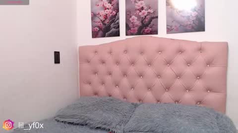 lilyfox23 online show from January 13, 1:08 pm