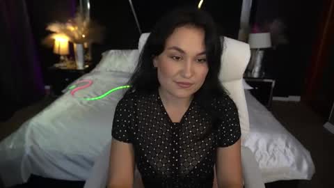 Lily online show from November 4, 2:07 pm