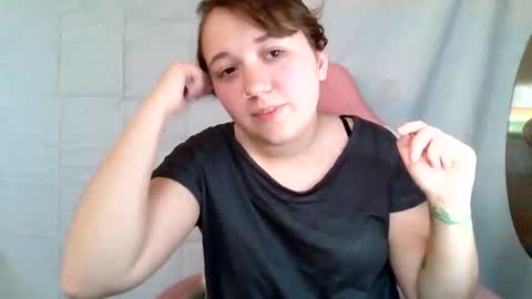 lily online show from June 21, 4:46 pm