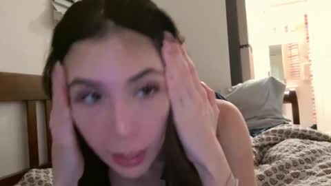 lilylustxoxo online show from February 3, 4:43 am