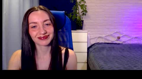 Lily online show from November 14, 8:49 am