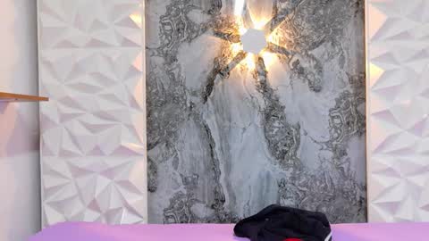 Snapshot of lilyrouse1 chatting on October 21, 6:55 pm Im Lily online show from October 21, 6:55 pm