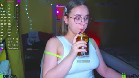 Lily online show from March 9, 7:18 pm