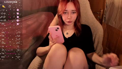 Scarlet online show from December 9, 8:00 am