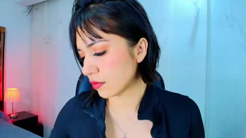  Lina Bedoya  online show from April 13, 11:36 am