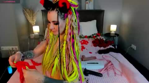 lina_moony online show from December 15, 1:45 am