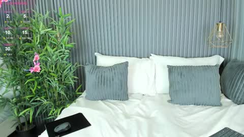 LinaGlam online show from March 7, 1:42 am