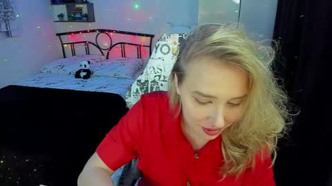 Lina online show from November 3, 9:38 pm