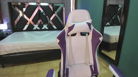  Linda  online show from March 1, 6:11 pm