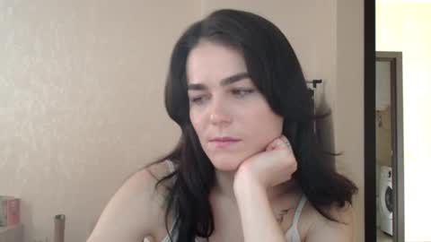 Linda online show from November 15, 7:43 am