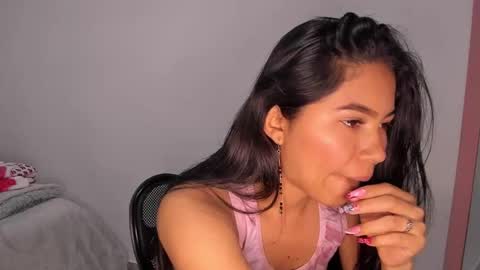 Alana online show from March 16, 8:02 pm