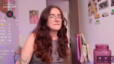 Giggles  online show from March 19, 5:07 pm