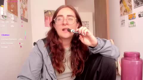 Giggles  online show from March 21, 3:49 pm