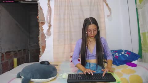 naomi online show from December 26, 11:57 pm