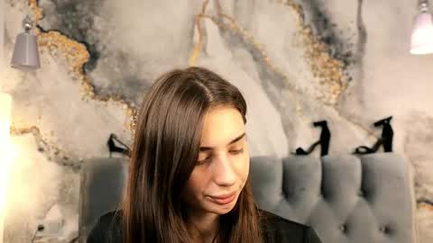 lili online show from October 23, 6:31 pm