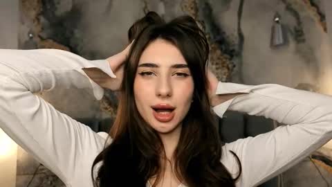 lili online show from October 24, 9:04 pm