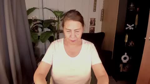 Linda online show from July 28, 2:24 pm