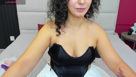 Snapshot of lindainsatiable chatting on September 26, 1:57 am Linda online show from September 26, 1:57 am