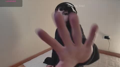 Ling online show from March 29, 3:02 pm