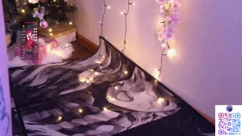 Snapshot of liniq chatting on February 14, 6:29 pm Lina online show from February 14, 6:29 pm