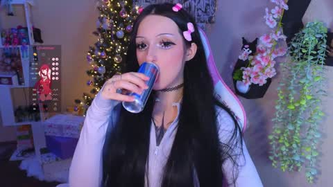 Snapshot of liniq chatting on December 31, 12:25 pm Lina online show from December 31, 12:25 pm