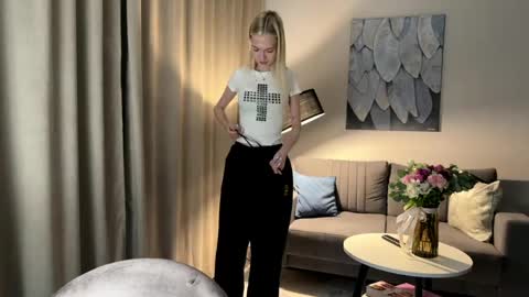 Emma online show from April 26, 7:55 pm
