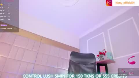 Snapshot of linsyadams chatting on December 31, 2:14 pm     online show from December 31, 2:14 pm