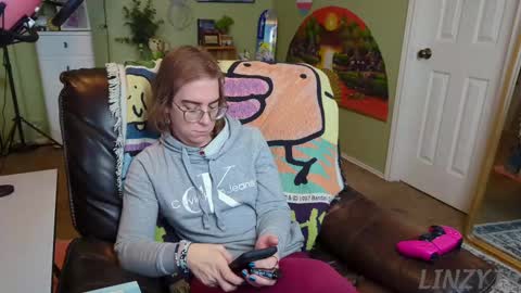 Linzy19 online show from February 12, 3:16 pm