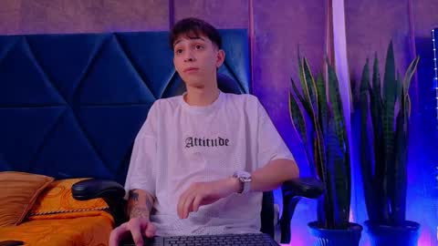 LION FOSTER online show from December 4, 9:47 pm