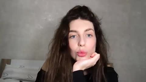 lipsylolly online show from February 27, 11:25 am