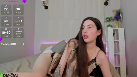 Lira revery online show from March 12, 11:19 pm