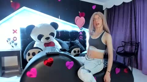 Lis  online show from February 11, 2:59 am