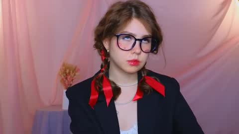  Lisa  online show from February 14, 10:17 am