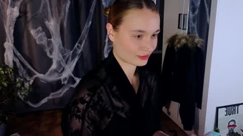 Elisabeth or Lisa online show from October 30, 8:42 pm