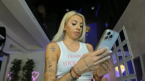 Snapshot of lisaakira chatting on September 21, 7:01 am onlyfans-lisaakira instagram-lisaakira9  twitter-lisaakira4 online show from September 21, 7:01 am