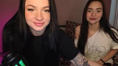 Lisa and Den online show from December 17, 5:25 am