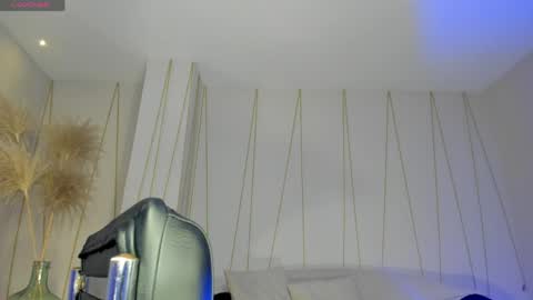 Lisa  Flowers online show from April 6, 11:00 am