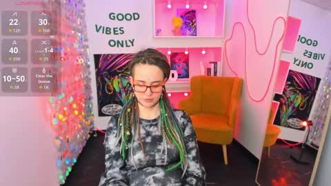 Lisa online show from March 27, 8:26 am