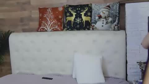 SofiaHanson online show from December 18, 11:44 pm